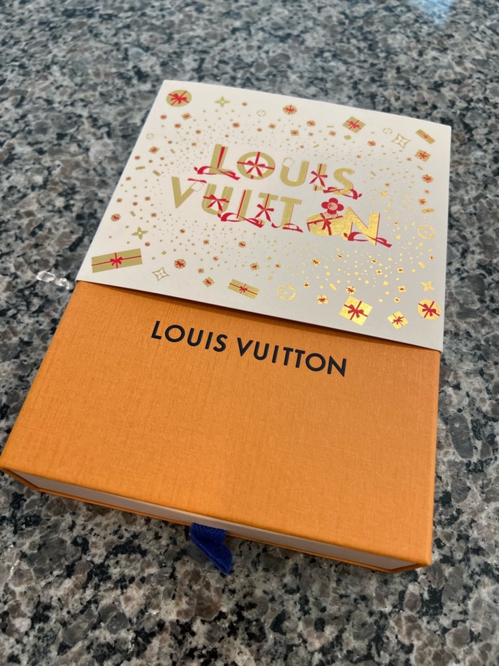 Lot of Louis Vuitton Paper Gift Bags, Boxes and Cards - Picture 16 of 16